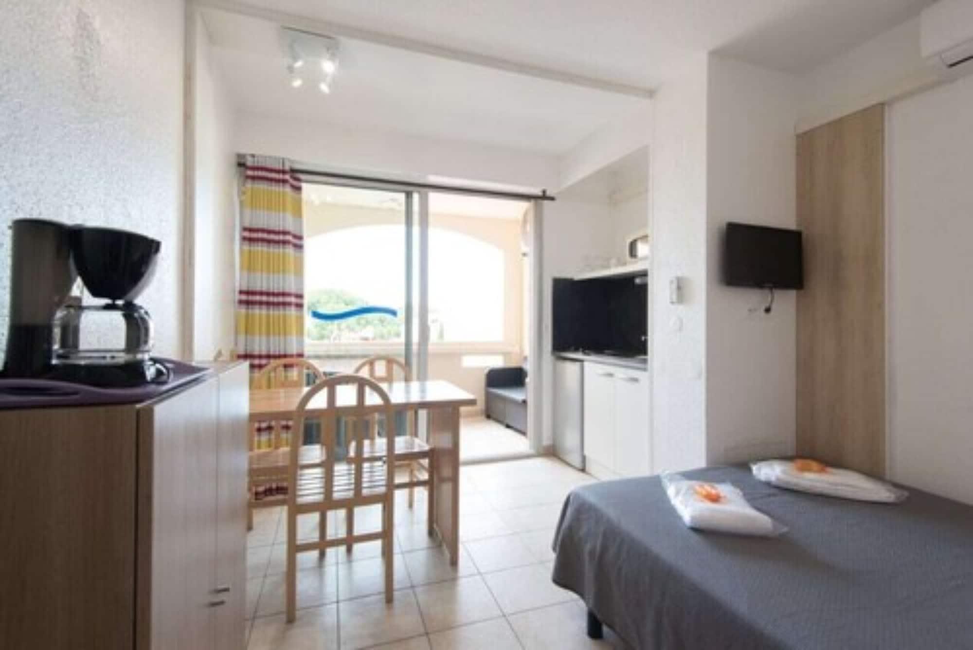 Aparthotel Agathea 2*