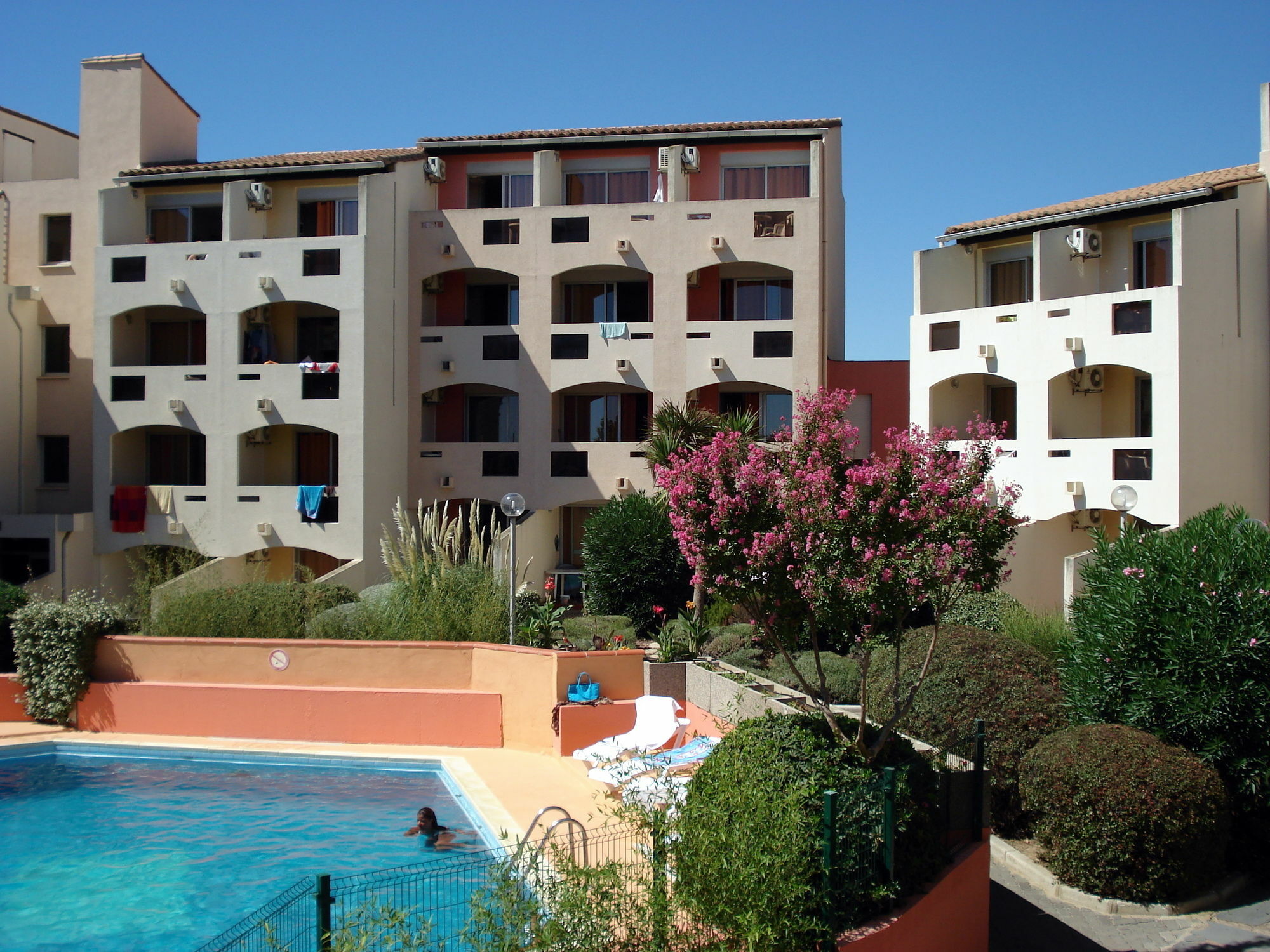 Aparthotel Agathea 2*